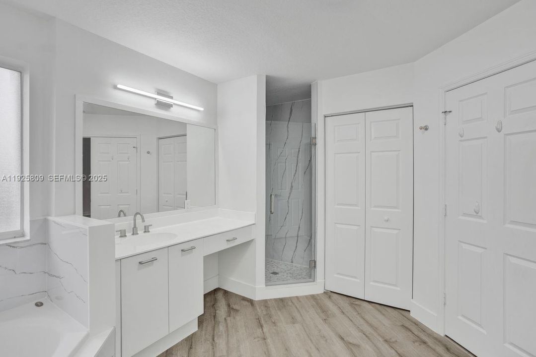 For Sale: $940,000 (4 beds, 2 baths, 2105 Square Feet)