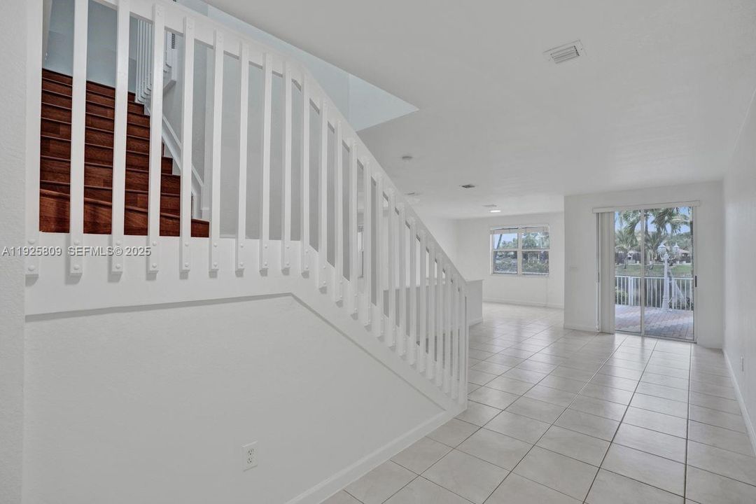 For Sale: $940,000 (4 beds, 2 baths, 2105 Square Feet)