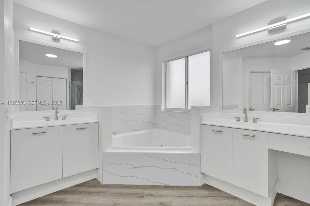 For Sale: $940,000 (4 beds, 2 baths, 2105 Square Feet)