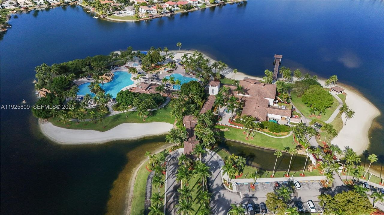 For Sale: $940,000 (4 beds, 2 baths, 2105 Square Feet)