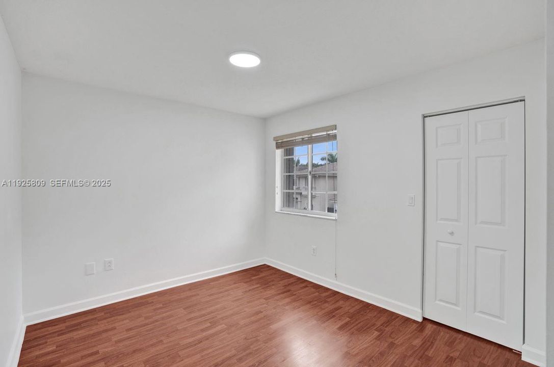 For Sale: $940,000 (4 beds, 2 baths, 2105 Square Feet)