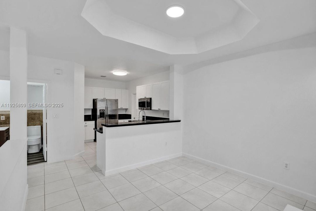 For Sale: $940,000 (4 beds, 2 baths, 2105 Square Feet)