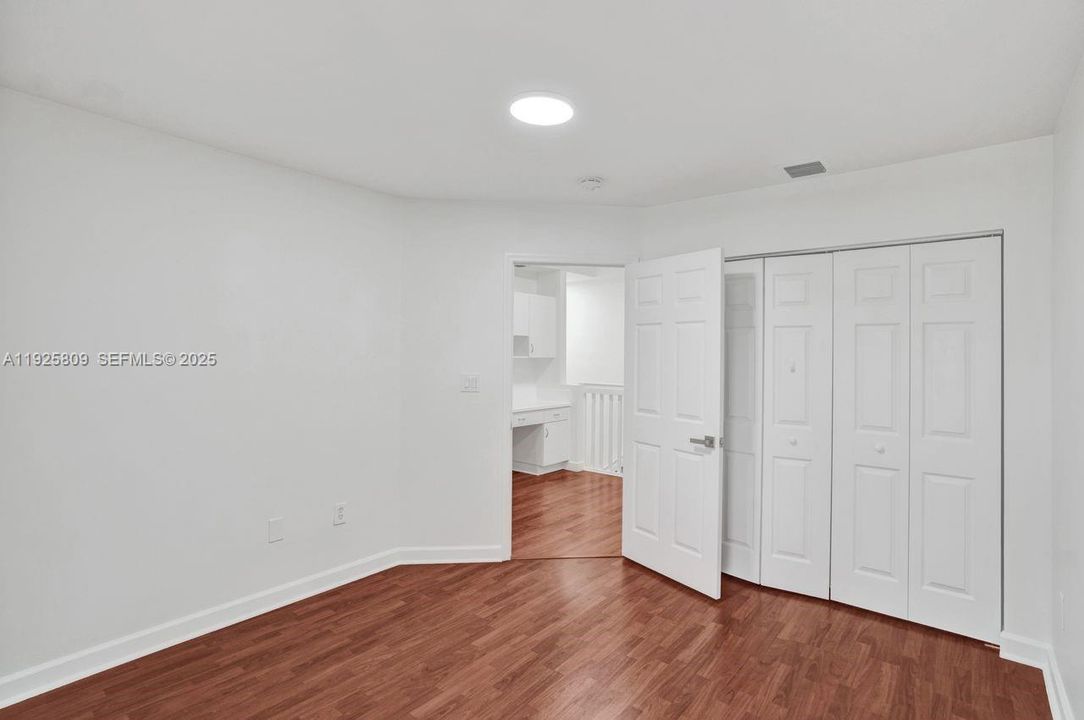 For Sale: $940,000 (4 beds, 2 baths, 2105 Square Feet)