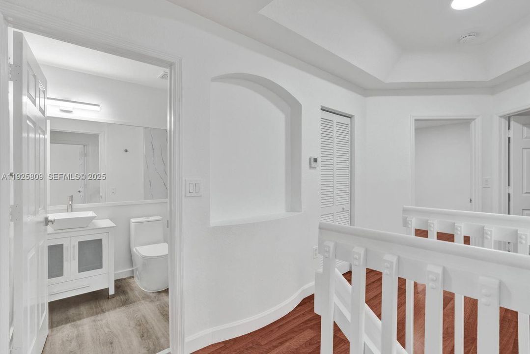 For Sale: $940,000 (4 beds, 2 baths, 2105 Square Feet)