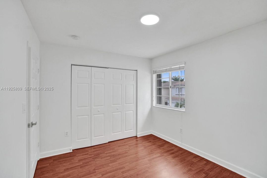 For Sale: $940,000 (4 beds, 2 baths, 2105 Square Feet)