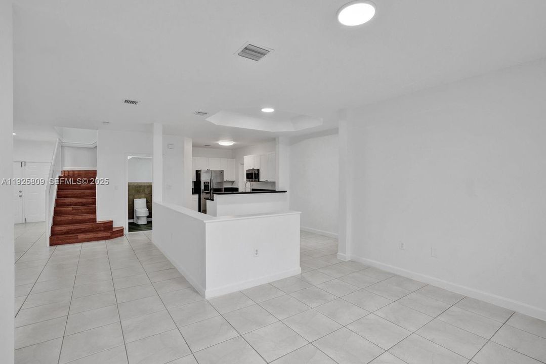 For Sale: $940,000 (4 beds, 2 baths, 2105 Square Feet)