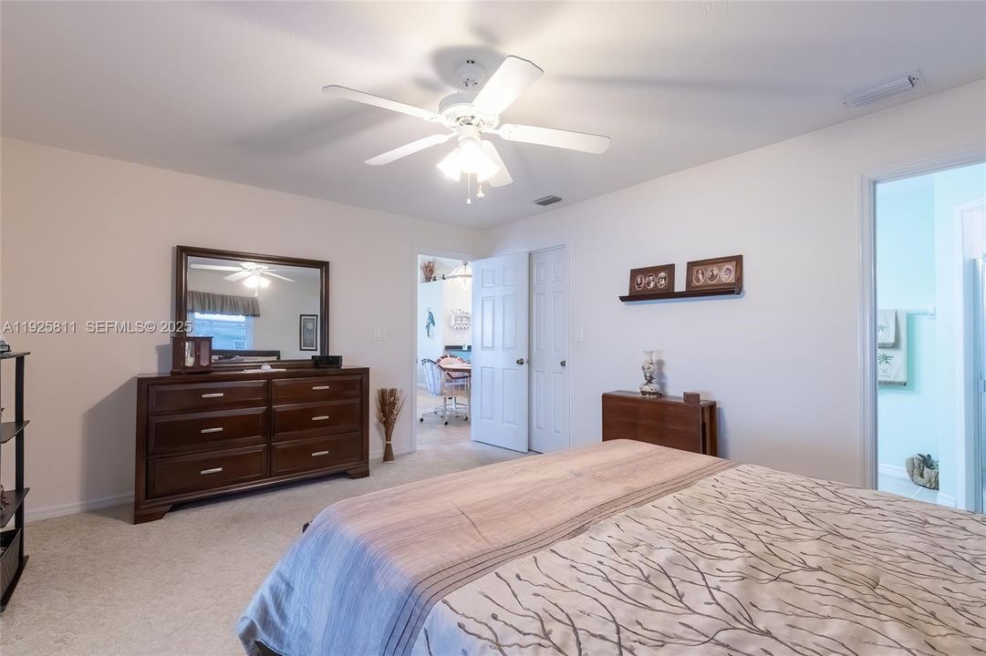 待售: $320,000 (2 贝兹, 2 浴室, 1475 平方英尺)