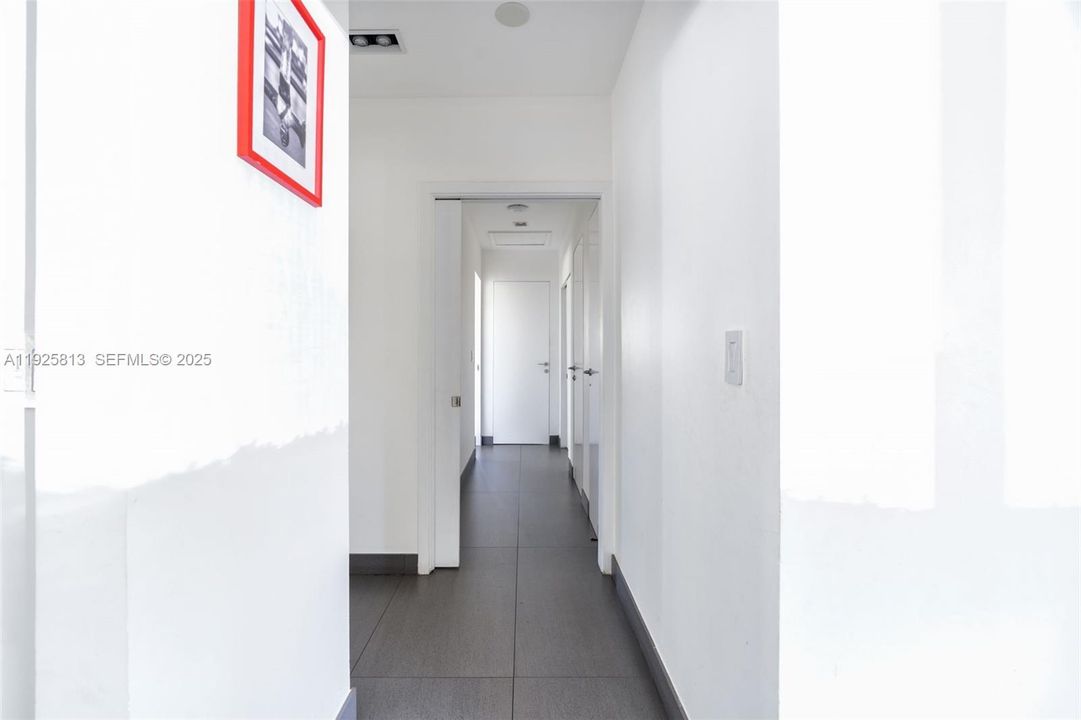 出租: $12,000 (4 贝兹, 4 浴室, 2696 平方英尺)