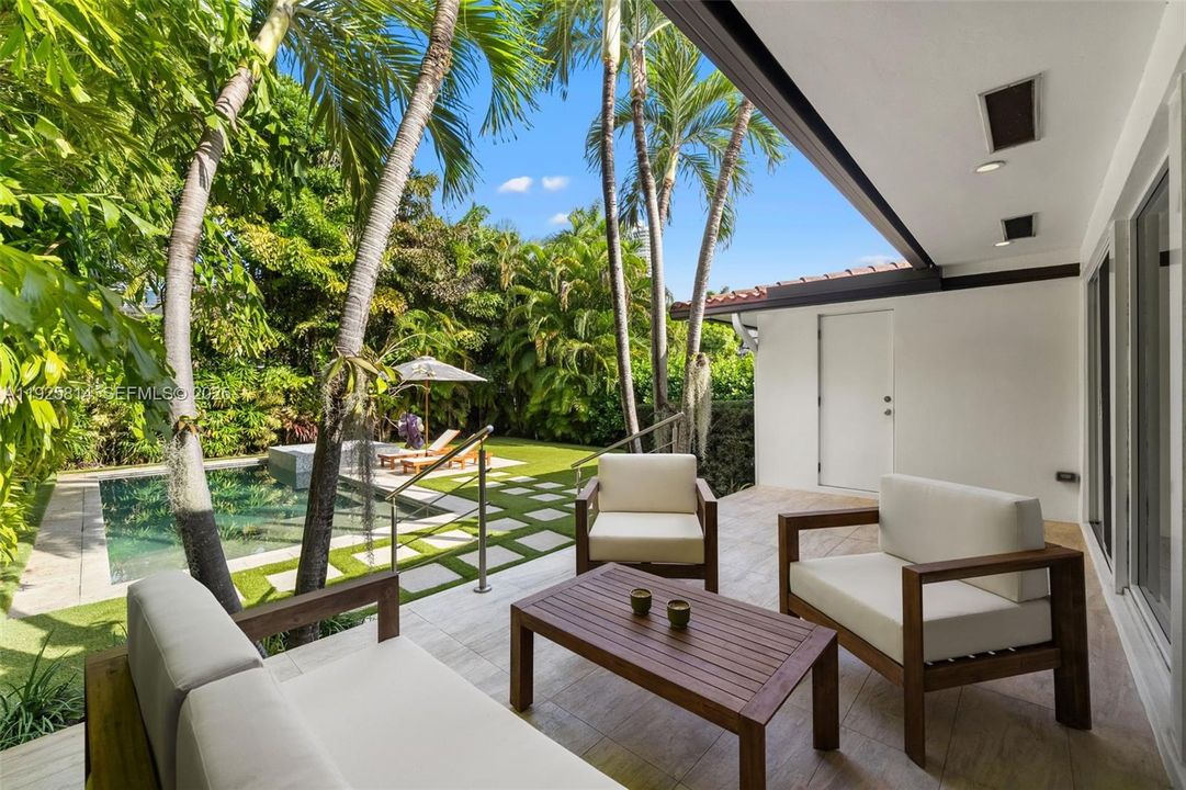 En Venta: $3,100,000 (5 camas, 4 baños, 3178 Pies cuadrados)