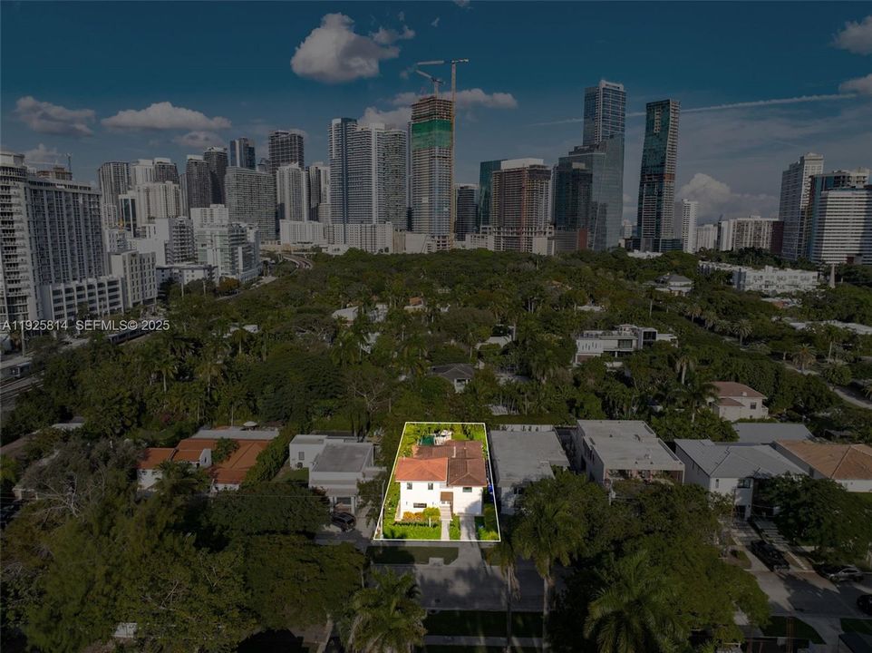 En Venta: $3,100,000 (5 camas, 4 baños, 3178 Pies cuadrados)