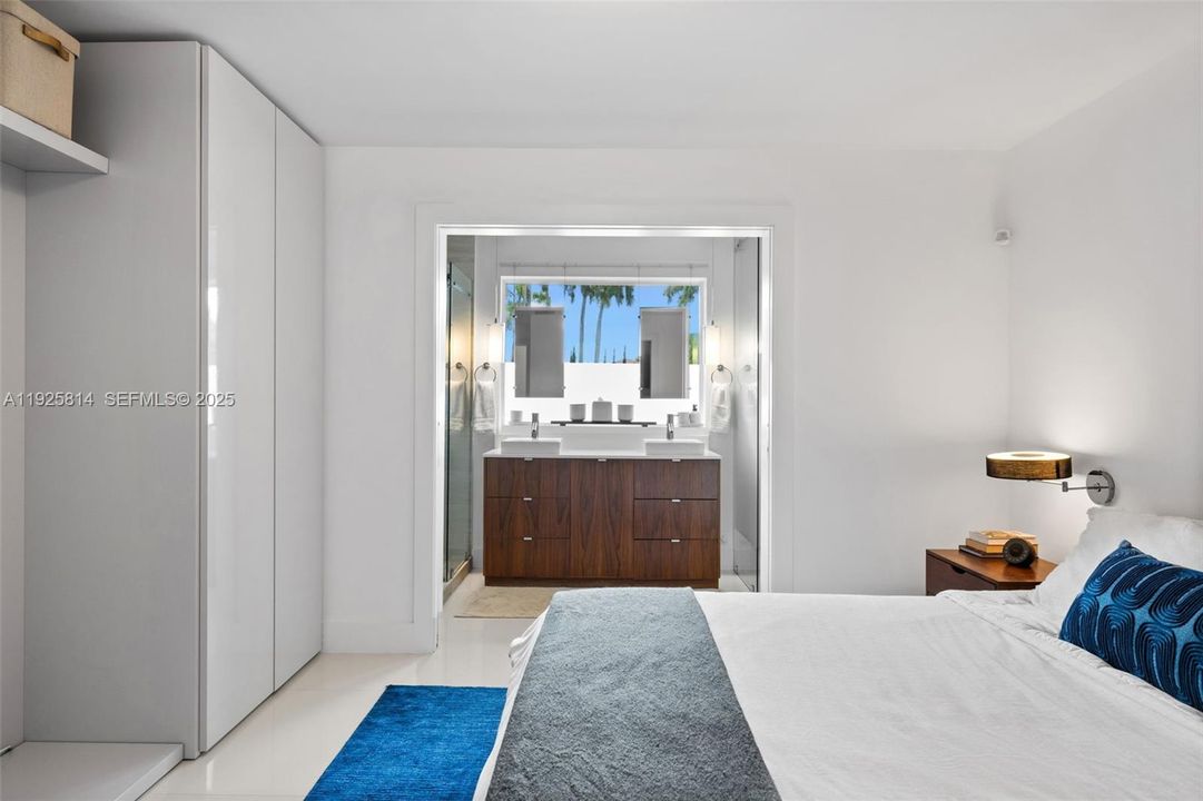 En Venta: $3,100,000 (5 camas, 4 baños, 3178 Pies cuadrados)