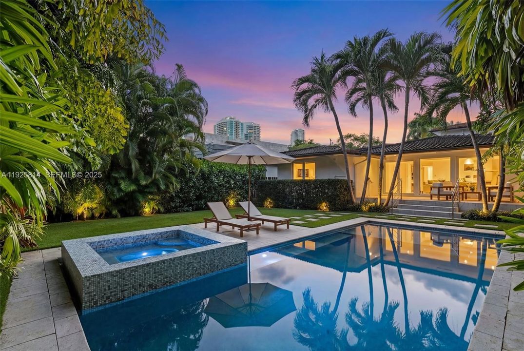 En Venta: $3,100,000 (5 camas, 4 baños, 3178 Pies cuadrados)