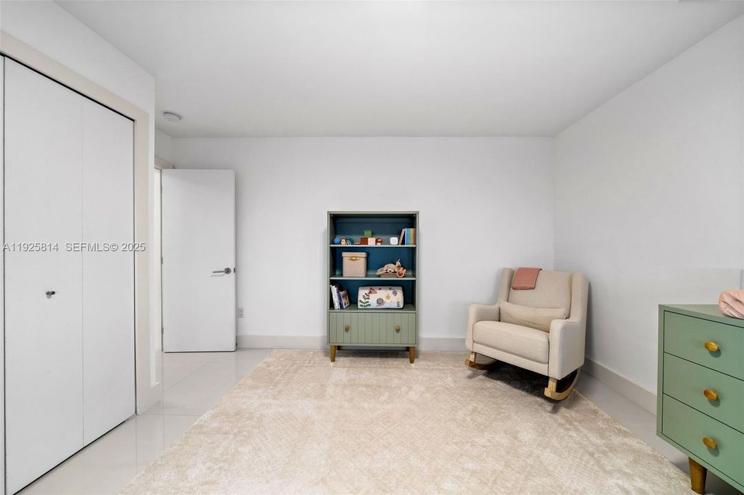 En Venta: $3,100,000 (5 camas, 4 baños, 3178 Pies cuadrados)