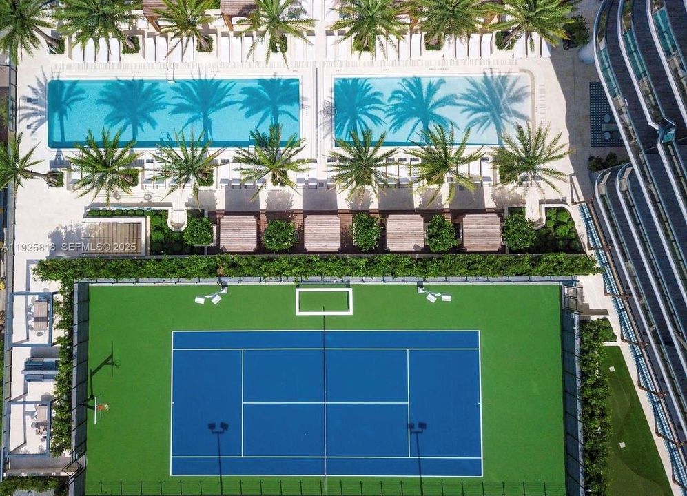 For Rent: $8,190 (3 beds, 3 baths, 1334 Square Feet)