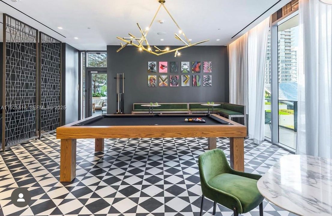 For Rent: $8,190 (3 beds, 3 baths, 1334 Square Feet)