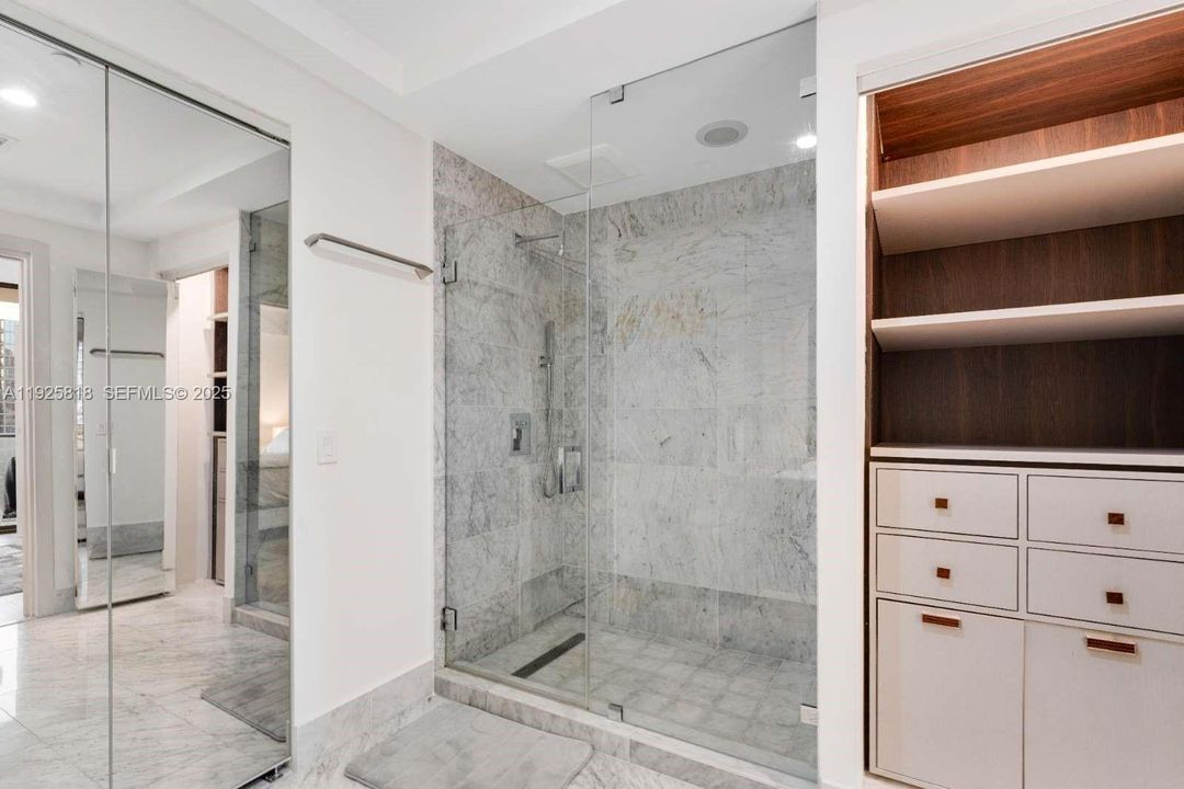 For Rent: $8,190 (3 beds, 3 baths, 1334 Square Feet)