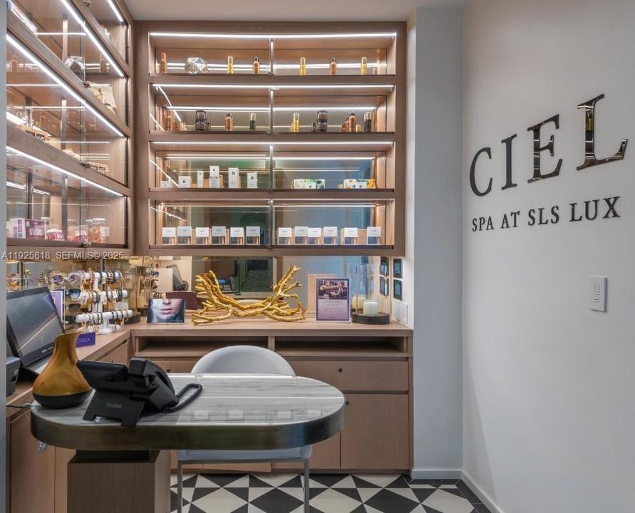 For Rent: $8,190 (3 beds, 3 baths, 1334 Square Feet)