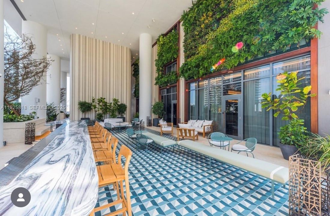 For Rent: $8,190 (3 beds, 3 baths, 1334 Square Feet)