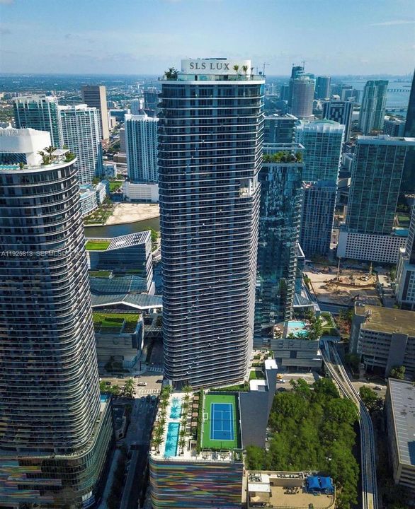 For Rent: $8,190 (3 beds, 3 baths, 1334 Square Feet)