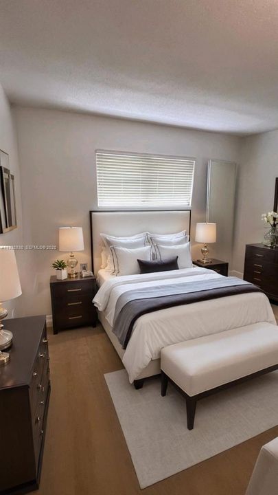 For Sale: $315,000 (2 beds, 1 baths, 1213 Square Feet)