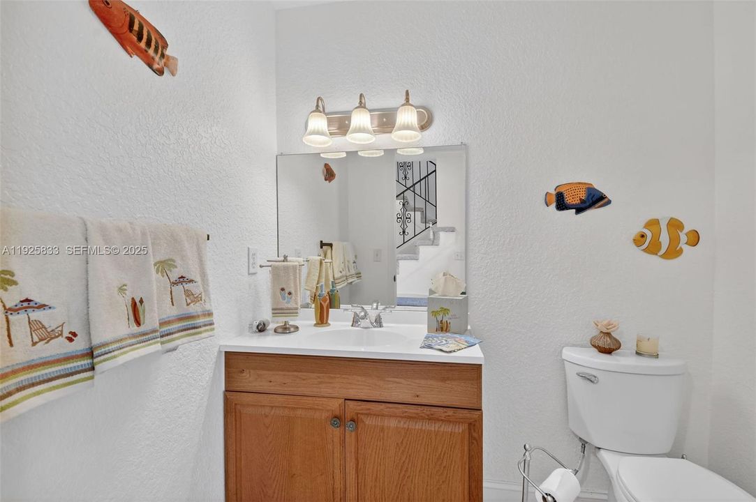 待售: $245,000 (2 贝兹, 2 浴室, 1447 平方英尺)