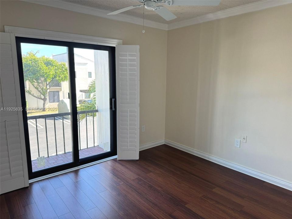 出租: $3,300 (3 贝兹, 1 浴室, 1234 平方英尺)