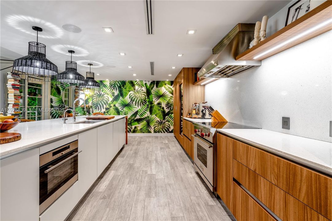 待售: $3,350,000 (3 贝兹, 3 浴室, 2120 平方英尺)