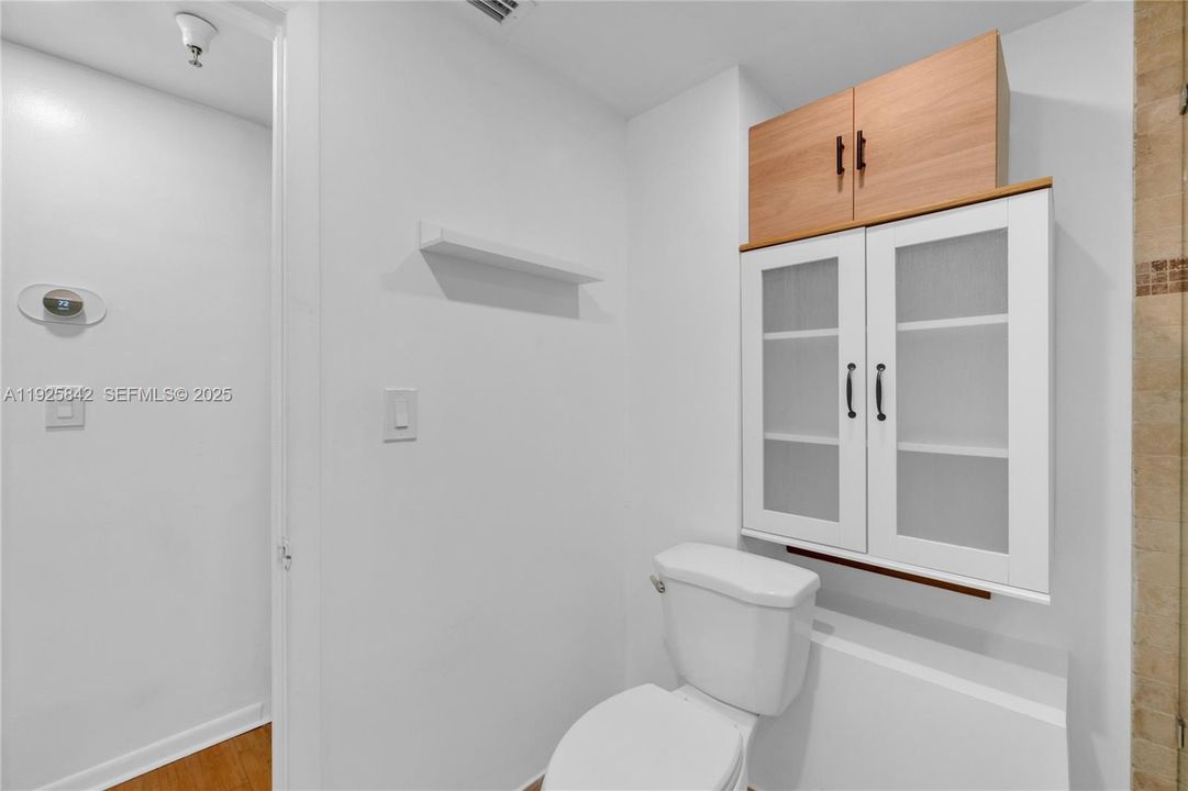 待售: $449,000 (2 贝兹, 1 浴室, 931 平方英尺)