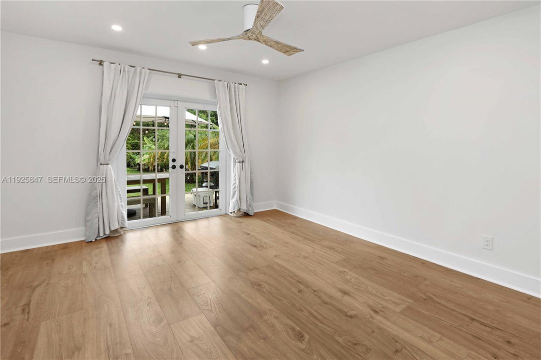 En Venta: $990,000 (2 camas, 2 baños, 1464 Pies cuadrados)