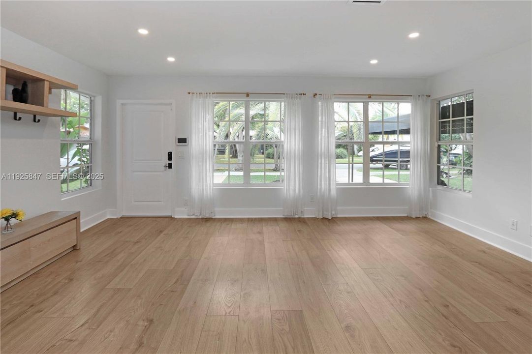 En Venta: $990,000 (2 camas, 2 baños, 1464 Pies cuadrados)