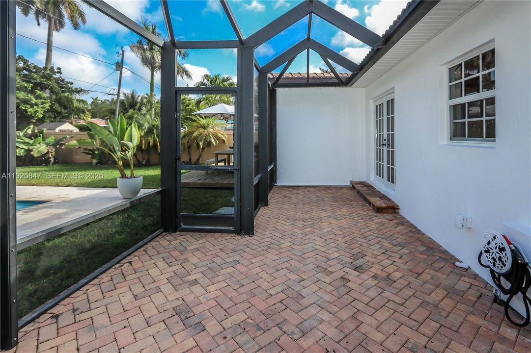 En Venta: $990,000 (2 camas, 2 baños, 1464 Pies cuadrados)