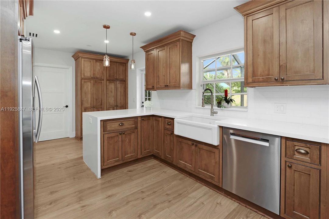 En Venta: $990,000 (2 camas, 2 baños, 1464 Pies cuadrados)