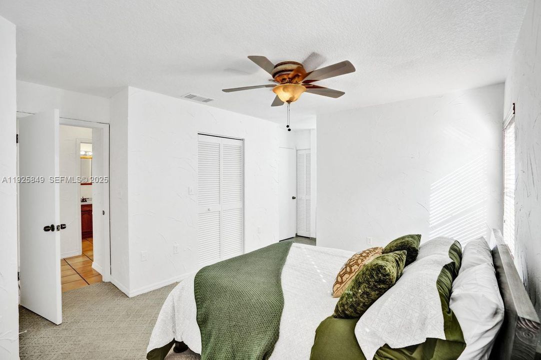 For Sale: $495,000 (3 beds, 2 baths, 1476 Square Feet)