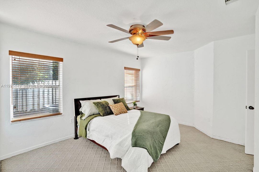 For Sale: $495,000 (3 beds, 2 baths, 1476 Square Feet)