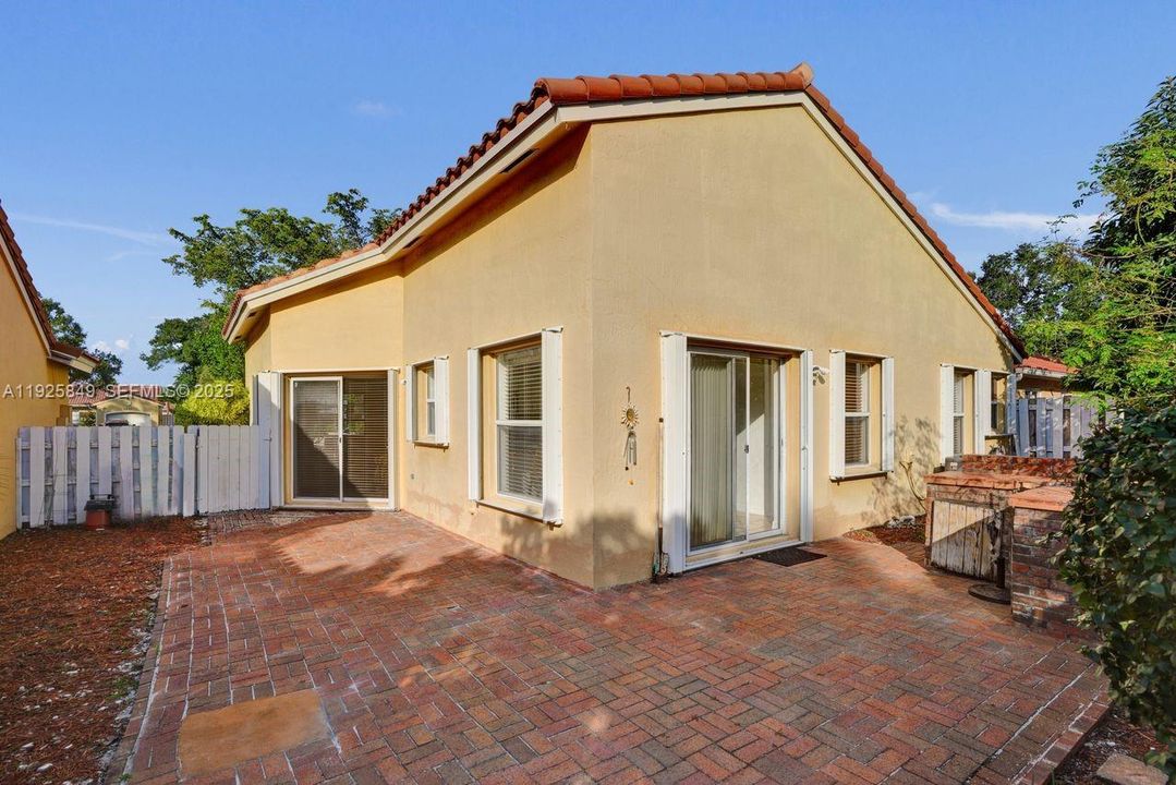 For Sale: $495,000 (3 beds, 2 baths, 1476 Square Feet)