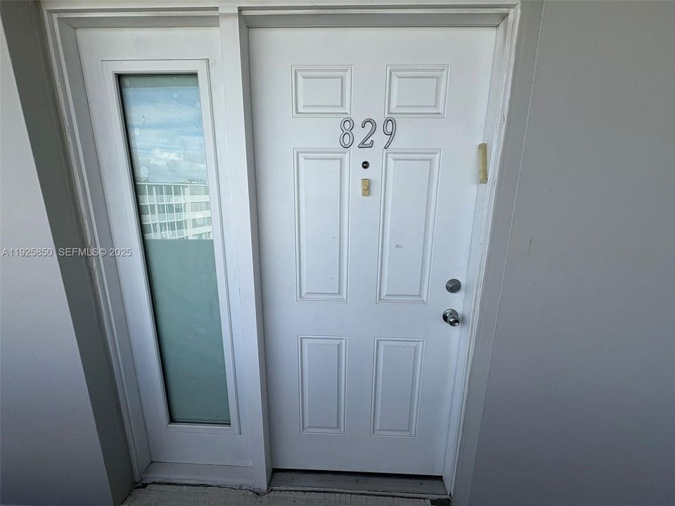 На продажу: $240,000 (2 спален, 2 ванн, 1633 Квадратных фут)