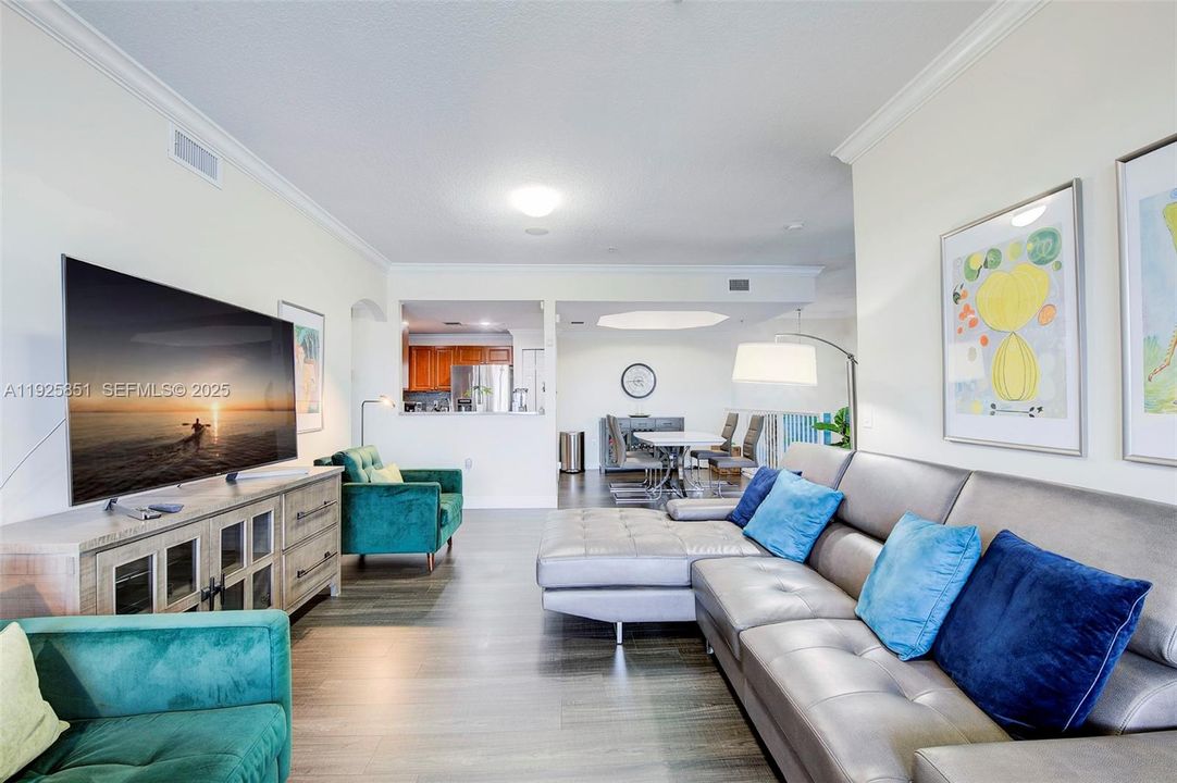 For Rent: $2,900 (3 beds, 2 baths, 1464 Square Feet)