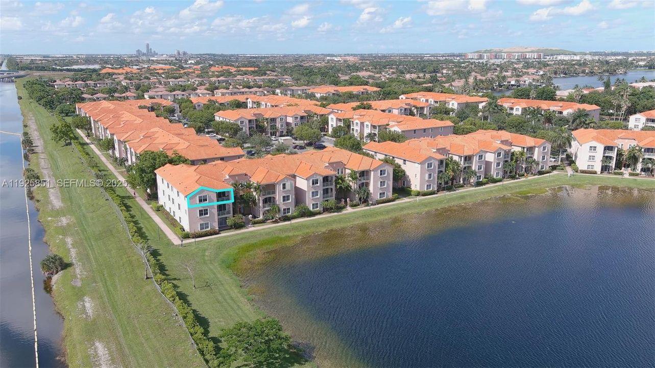 For Rent: $2,900 (3 beds, 2 baths, 1464 Square Feet)