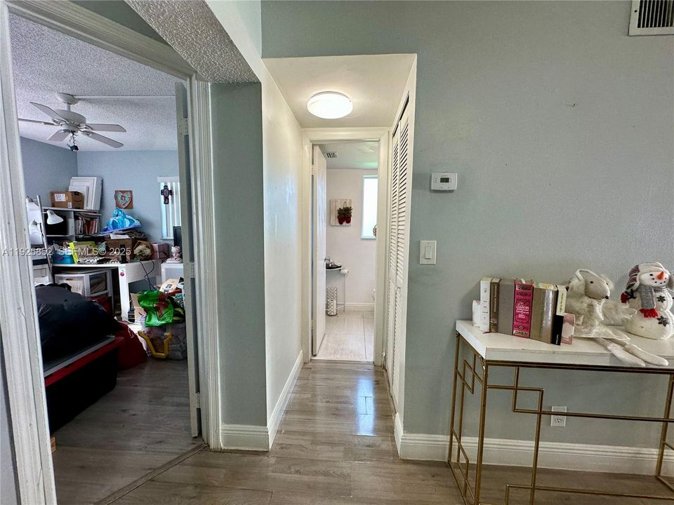 For Sale: $359,999 (4 beds, 2 baths, 1512 Square Feet)