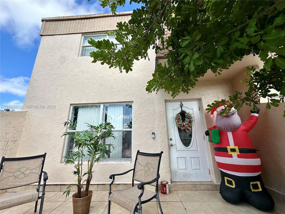 For Sale: $359,999 (4 beds, 2 baths, 1512 Square Feet)