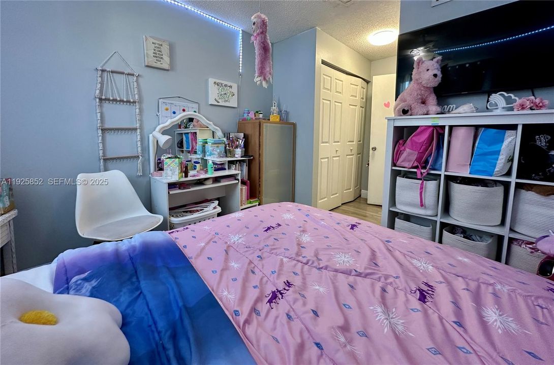 For Sale: $359,999 (4 beds, 2 baths, 1512 Square Feet)