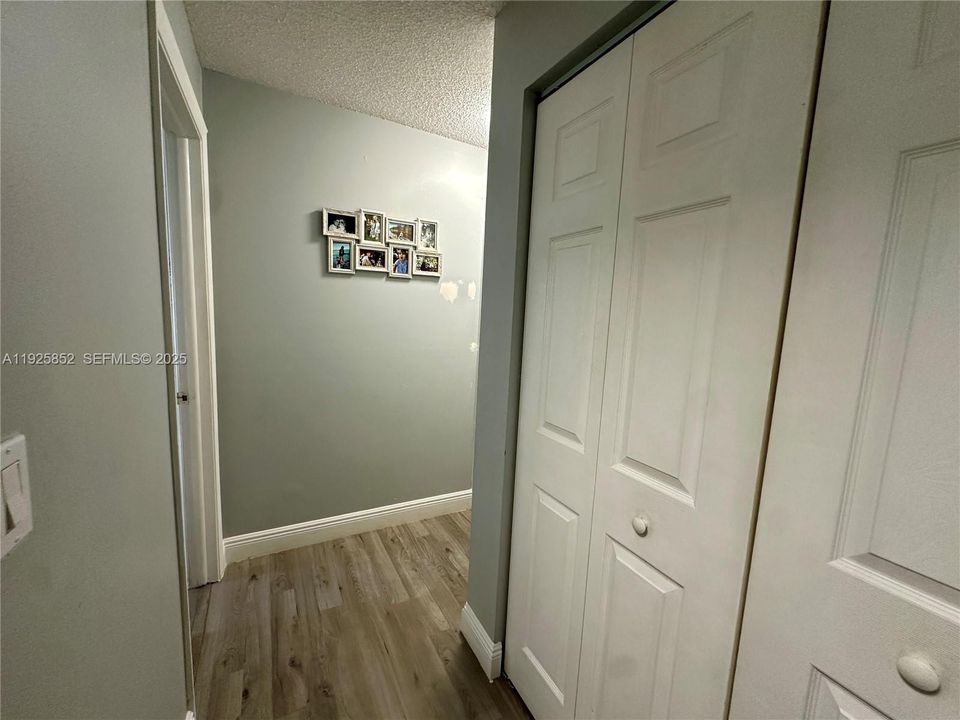 For Sale: $359,999 (4 beds, 2 baths, 1512 Square Feet)