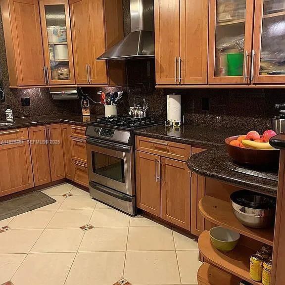 待售: $899,900 (2 贝兹, 2 浴室, 1770 平方英尺)