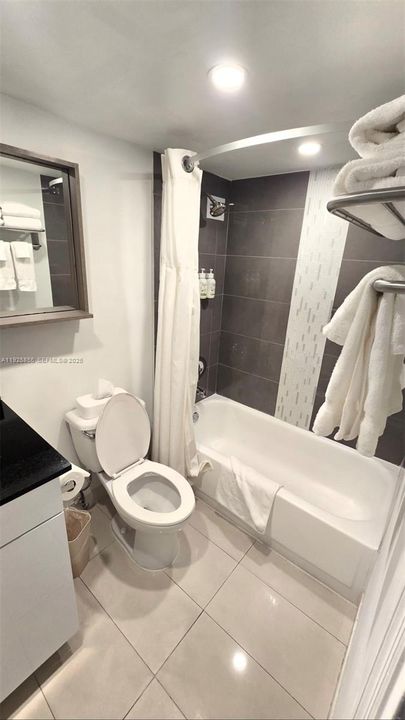 На продажу: $130,000 (0 спален, 1 ванн, 370 Квадратных фут)