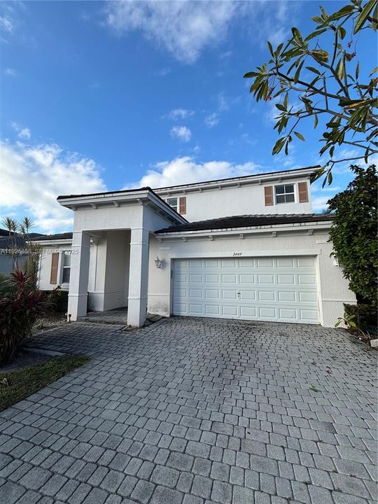 待售: $470,000 (5 贝兹, 3 浴室, 2514 平方英尺)