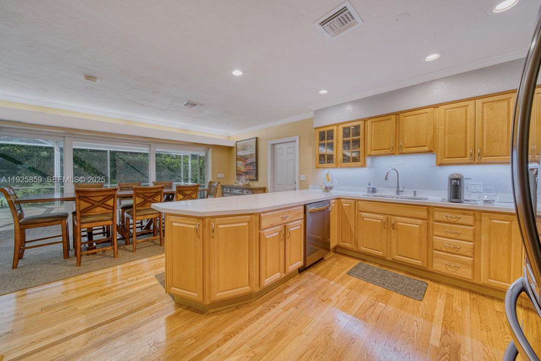 待售: $1,499,000 (3 贝兹, 2 浴室, 2050 平方英尺)