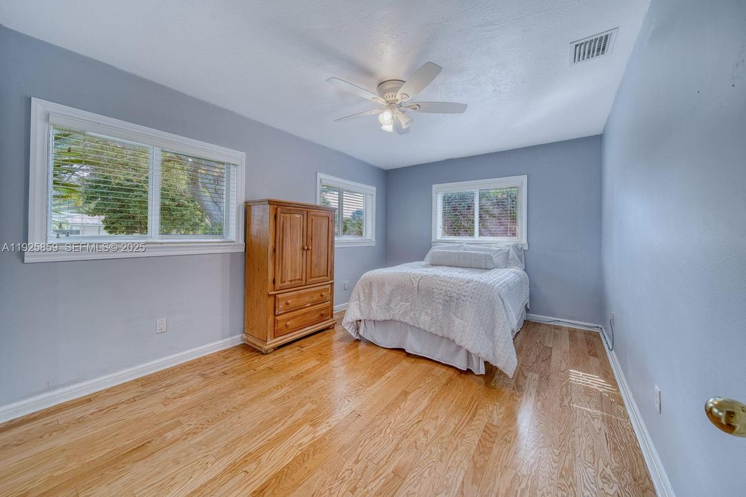 待售: $1,499,000 (3 贝兹, 2 浴室, 2050 平方英尺)