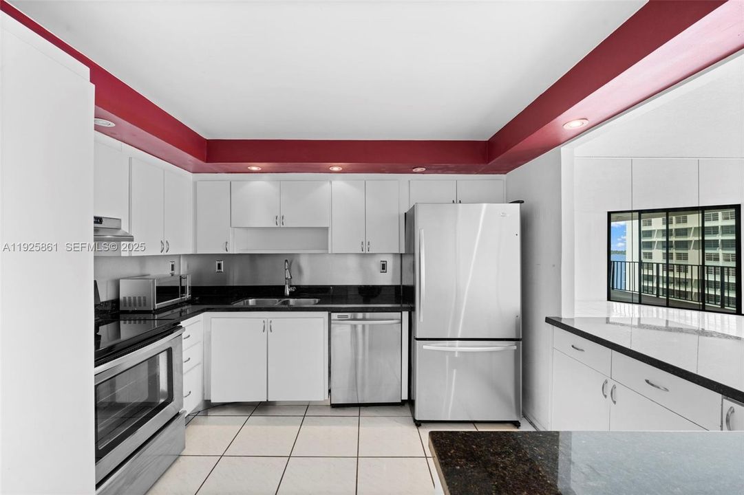 В аренду: $2,750 (1 спален, 1 ванн, 1064 Квадратных фут)