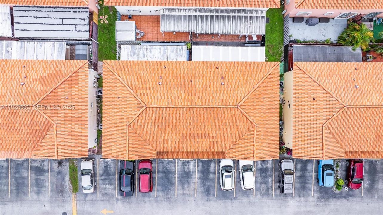 В аренду: $2,350 (2 спален, 2 ванн, 870 Квадратных фут)