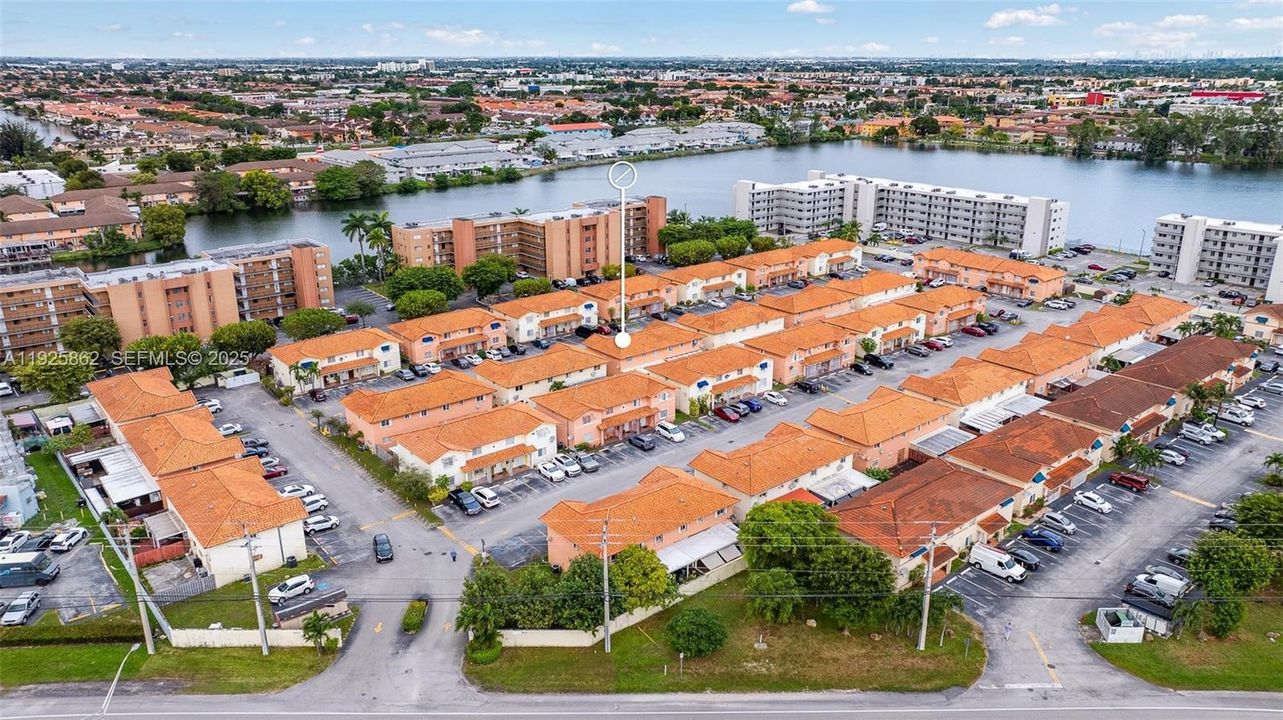 В аренду: $2,350 (2 спален, 2 ванн, 870 Квадратных фут)